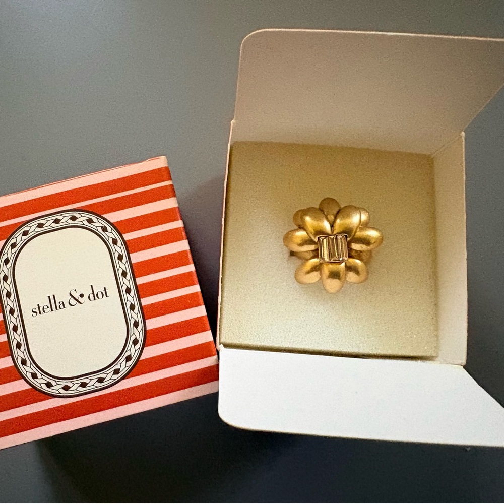 Stella & Dot Hazel Ring | Sz MD/LG
